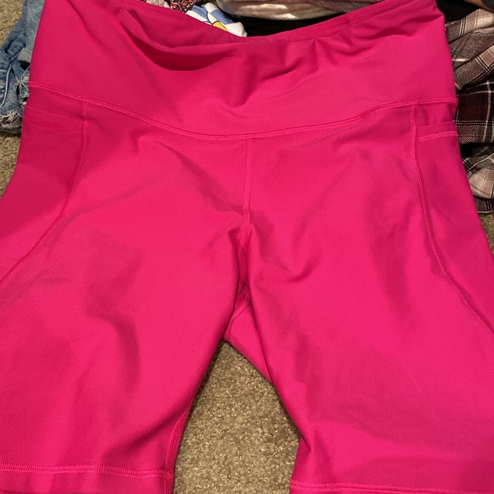 Old navy, xl , pockets. Wore once.